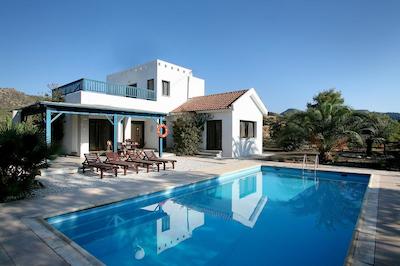 ز اند کس هلید ویلاز