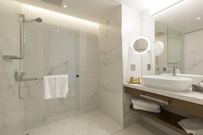 ماکدنیا پالاس