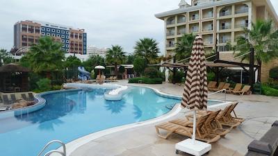 ادالیا ریزورت اند اسپا