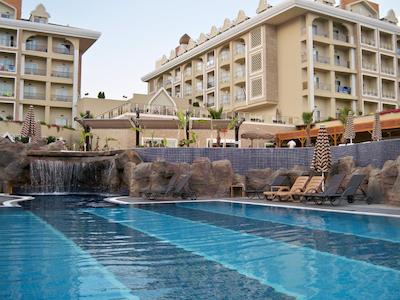 ادالیا ریزورت اند اسپا