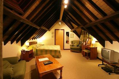 بست وسترن هنبوری لج هتل