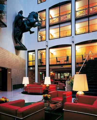 لیوینگ هتل گرسر کورفورست