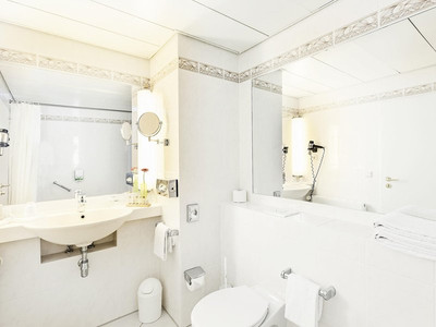 لیوینگ هتل گرسر کورفورست