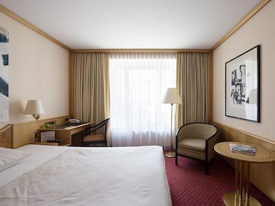 لیوینگ هتل گرسر کورفورست