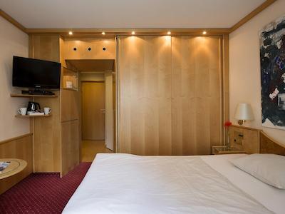 لیوینگ هتل گرسر کورفورست