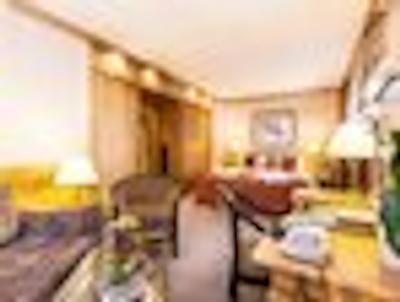 لیوینگ هتل گرسر کورفورست