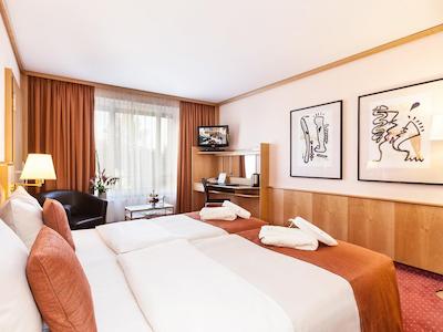 لیوینگ هتل گرسر کورفورست