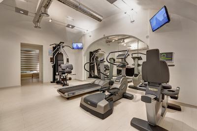 لئونز پلاس هتل