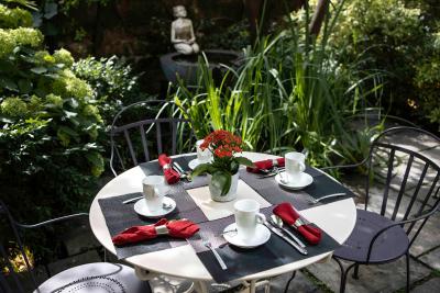 هتل رجنتز گاردن