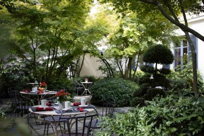 هتل رجنتز گاردن