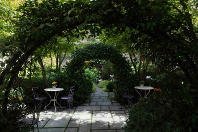 هتل رجنتز گاردن