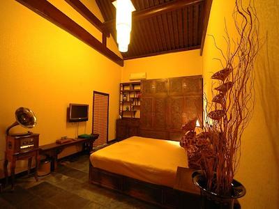 چاینا لانج کورتیارد بوتیک