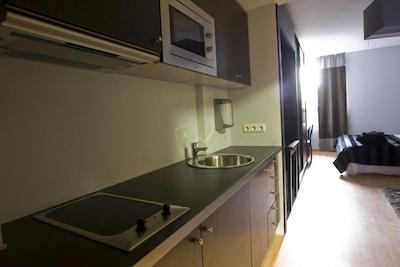 زنیت هال88 استودیز