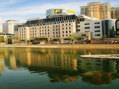 اف ایکس هتل یانشا