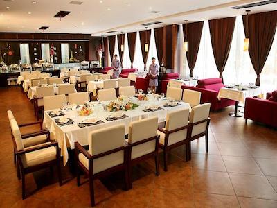 وست لاک گولدن پلازا