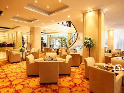 وست لاک گولدن پلازا