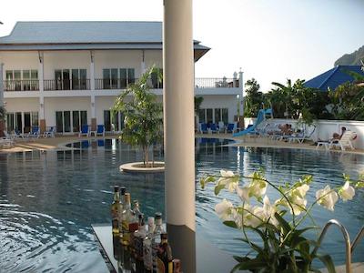 نادیوانا سرویسد اپارتمنتز