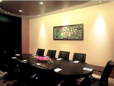 اسولت هتل اند پرسنال سوئیتز