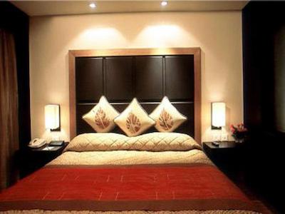 اسولت هتل اند پرسنال سوئیتز