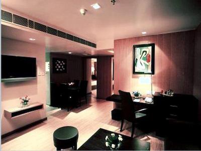 اسولت هتل اند پرسنال سوئیتز