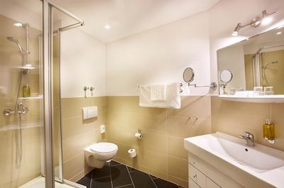 هتل کیل بای گولدن تولیپ