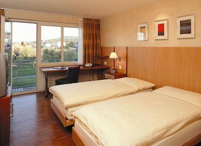 هتل سمپاچرسی