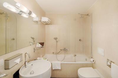 نه کالکشن رما جیوستینیانو