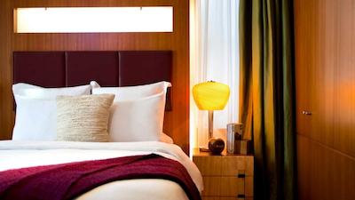 رنیسانس نو یرک هتل 57