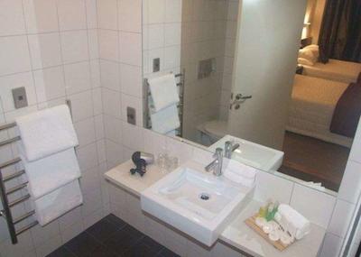 ق هتل ولینگتون