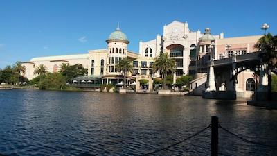 کلسوم لوکسوری هتل