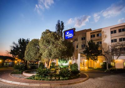 گاردن کورت ایستگات