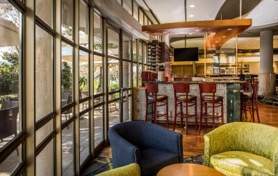 گاردن کورت ایستگات