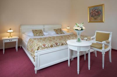 آلقوش دونتون هتل