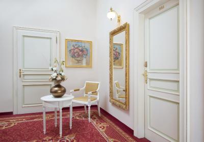 آلقوش دونتون هتل