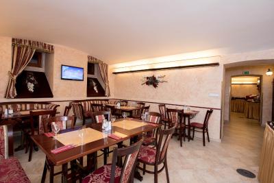 آلقوش دونتون هتل