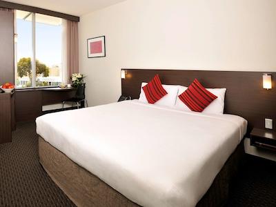 ایبیز ملبورن گلن واورلی