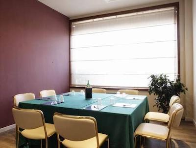 اورو هتل رما نرد