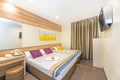 هتل 81-دیکسون