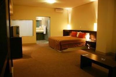 هتل کردن دل پلاتا