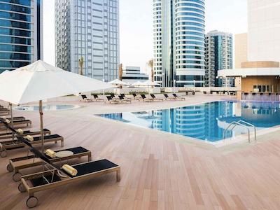 کلیفتون اینترنیشنال هتل