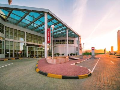 کلیفتون اینترنیشنال هتل