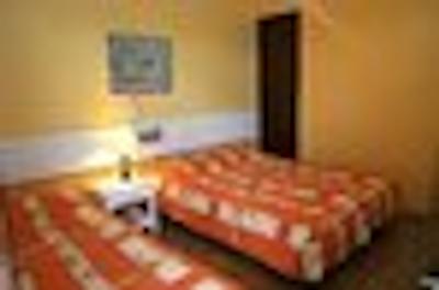 مارینا تراول پریا هتل