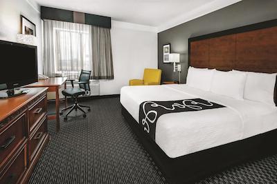 لا کوینتا این هوستون بتون ایست