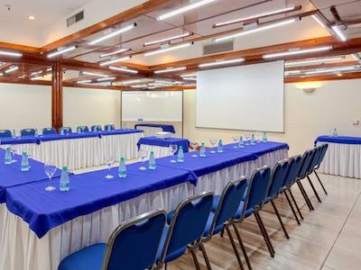 گولدن تولیپ ادرز