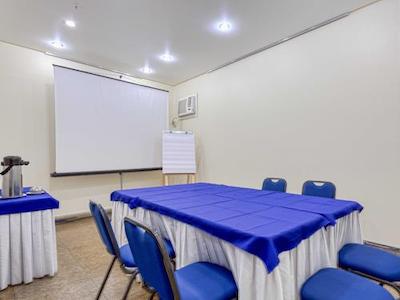 گولدن تولیپ ادرز