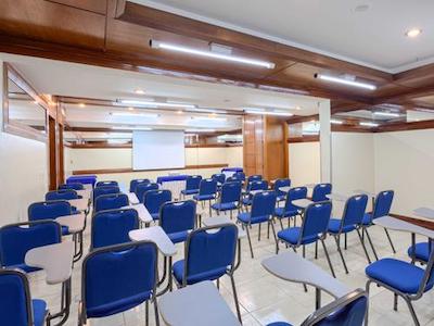 گولدن تولیپ ادرز