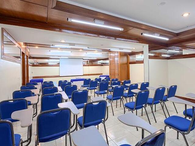 گولدن تولیپ ادرز