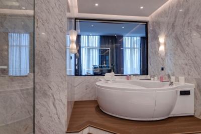 رادیسن بلو لئوگراند هتل چیسیناو