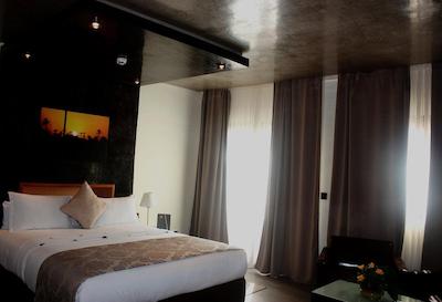 دلارسا بوتیک هتل