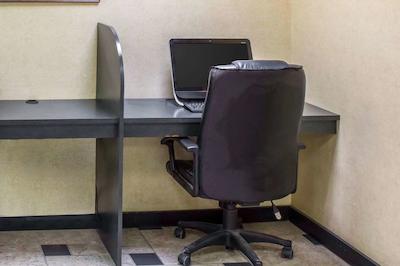 ردو این اند کنفرنس سنتر